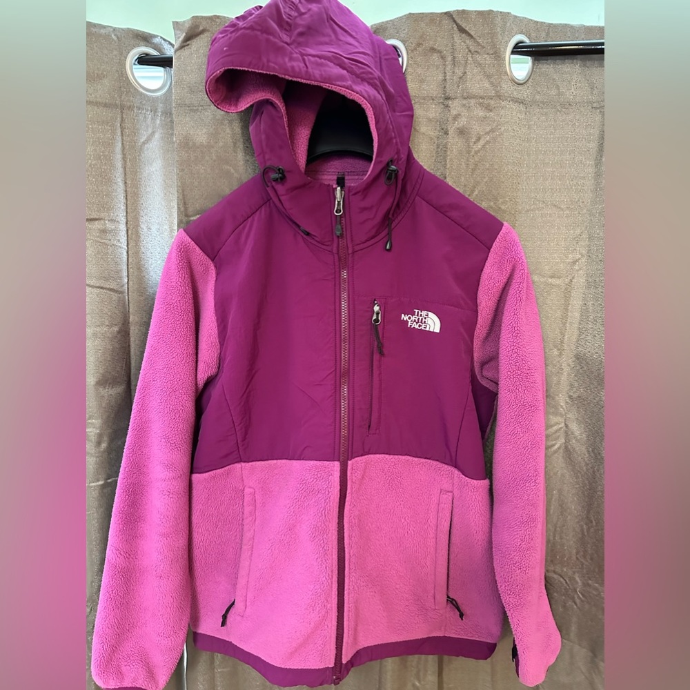 Gently used women’s pink North face Denali coat with hood
